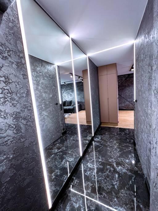 Black Pearl Luxury Apartment Βέντσπιλς Εξωτερικό φωτογραφία