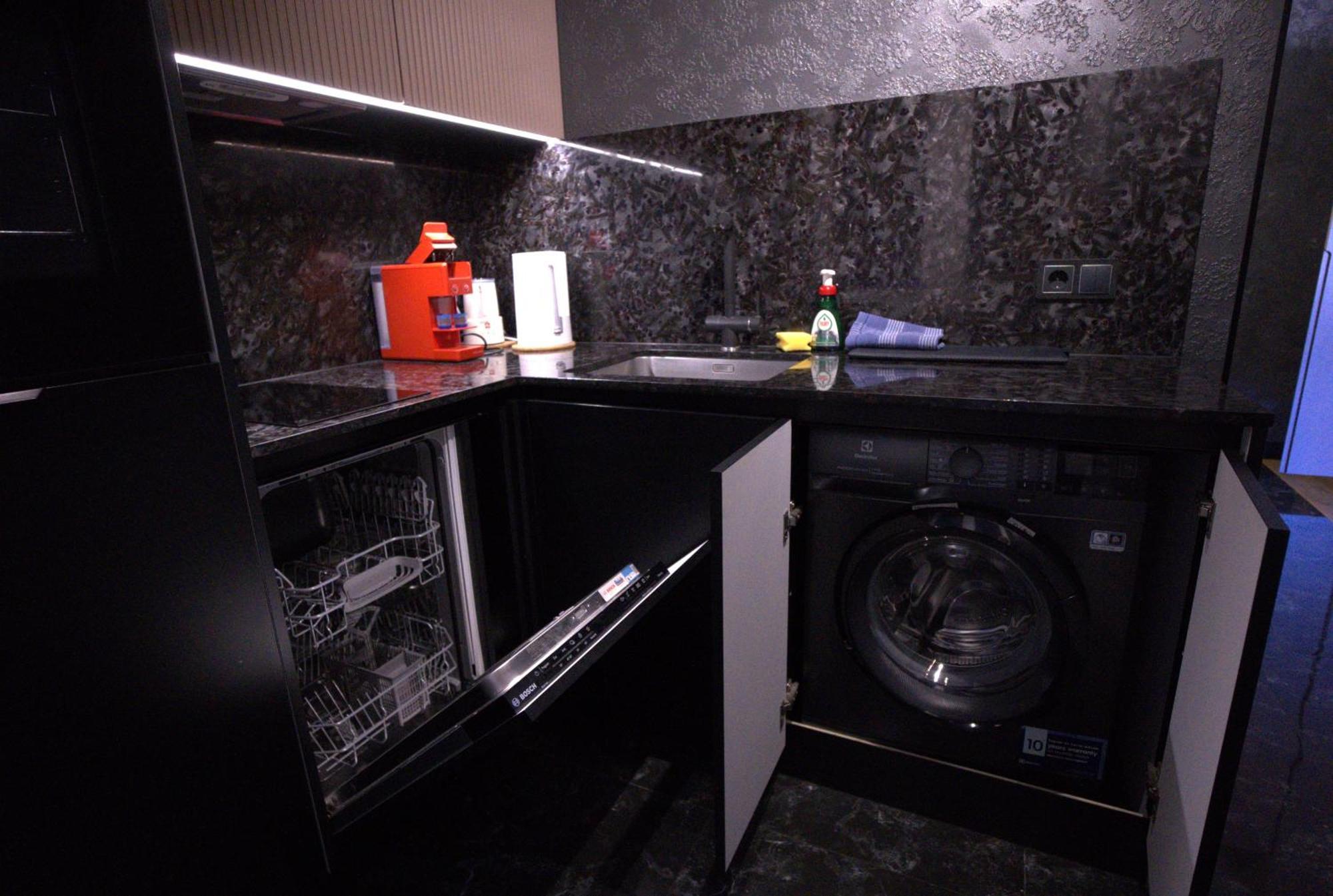 Black Pearl Luxury Apartment Βέντσπιλς Εξωτερικό φωτογραφία
